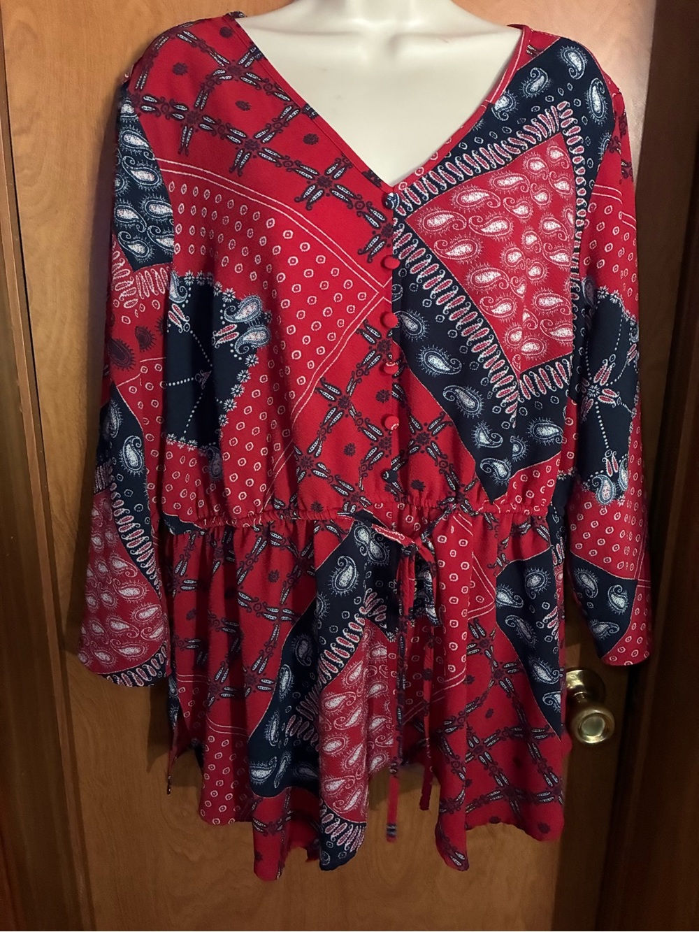 Lane Bryant Women’s Red & Navy Patchwork V-Neck Peplum Top 18/20